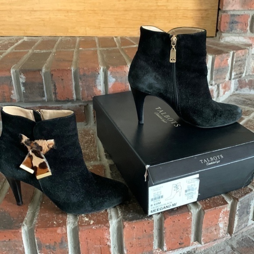 Talbots Meegan black suede calf hair leopard bow booties 8.5
